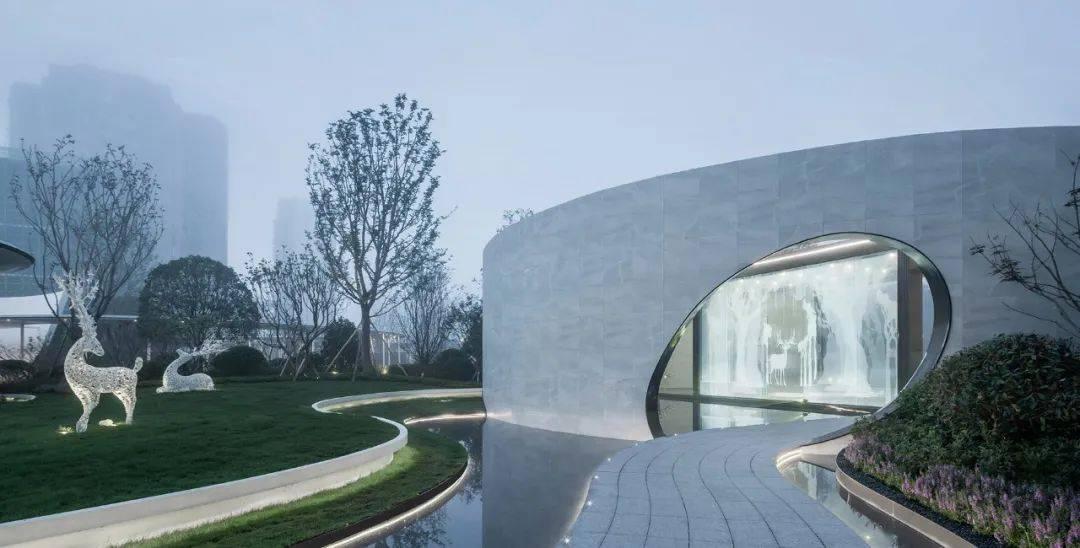 为什么我发的空间说说没有人评论，其他好友随便发条说说都有人评论，为什么我发的说说就没有人评论呢游戏画面