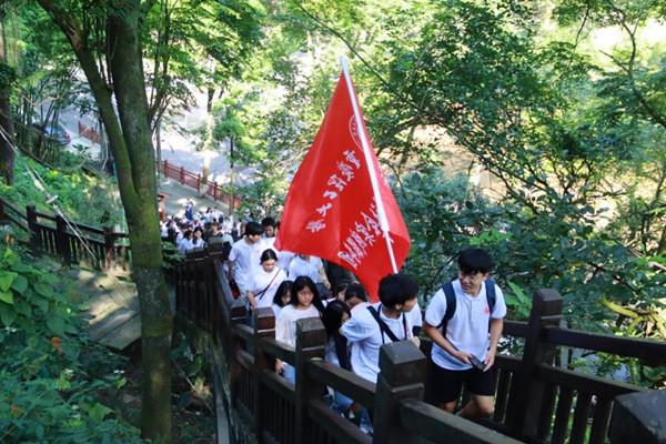 肿瘤专家良心总结：癌症一般跟内外两因素有关，花2分钟看看吧！
